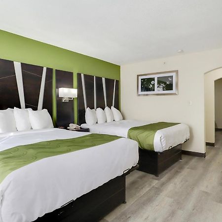 Quality Suites Albuquerque Airport Exterior photo