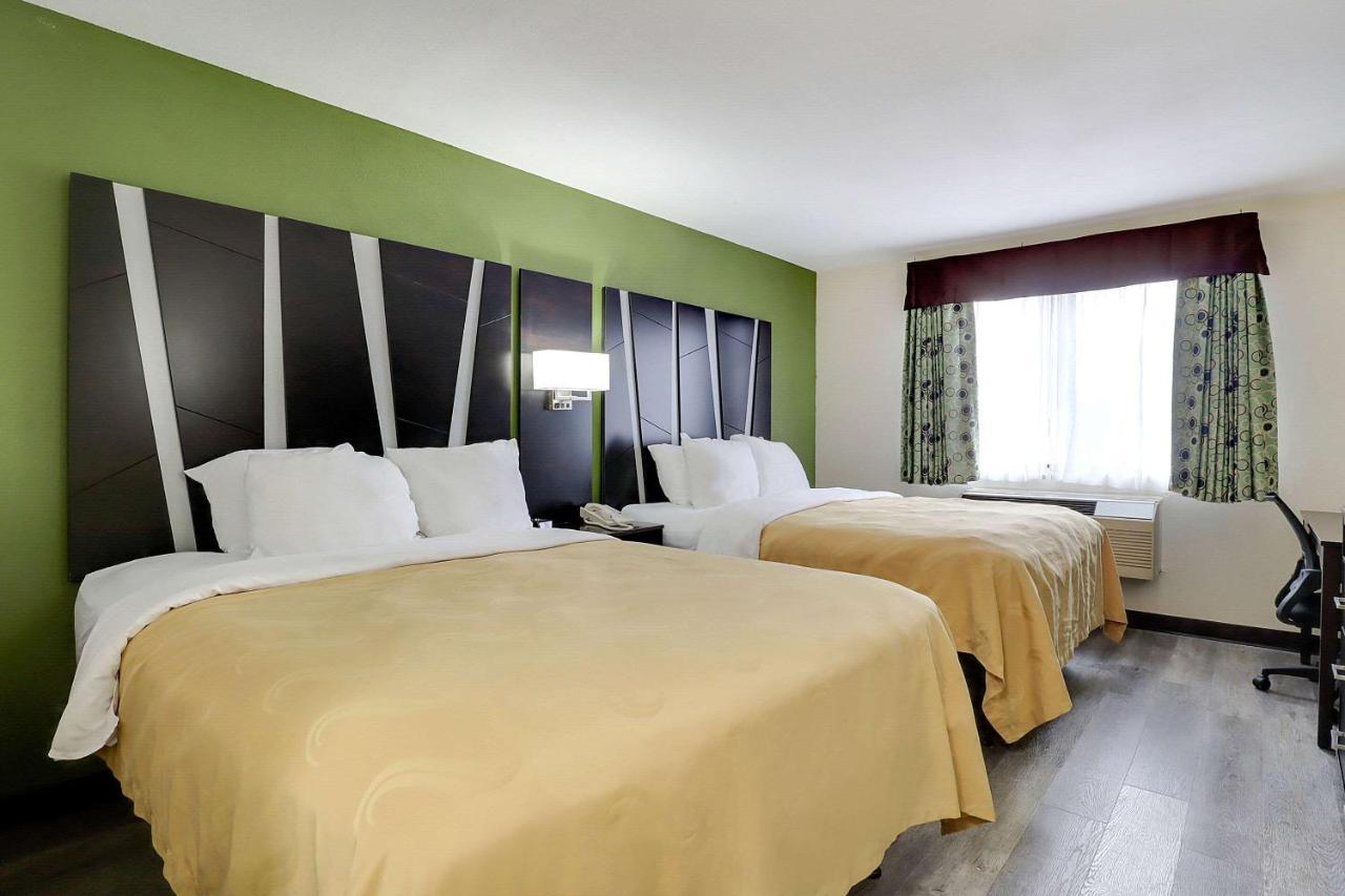 Quality Suites Albuquerque Airport Exterior photo